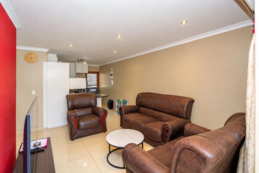 2 Bedroom Property for Sale in Kenilworth Western Cape